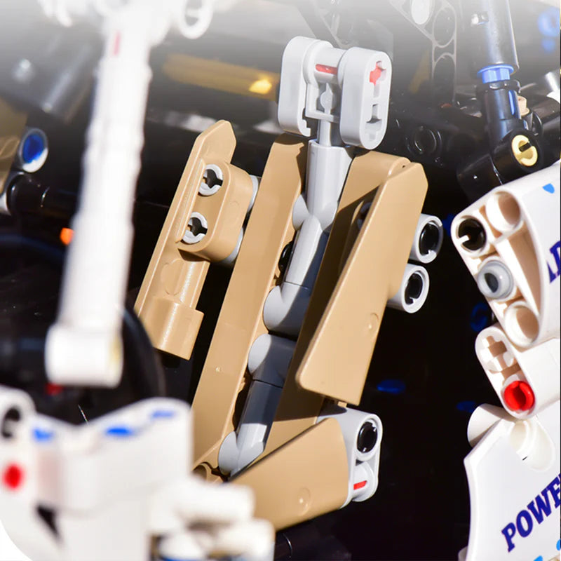 FERNGESTEUERTES WIDEBODY COUPE | 2125 TEILE