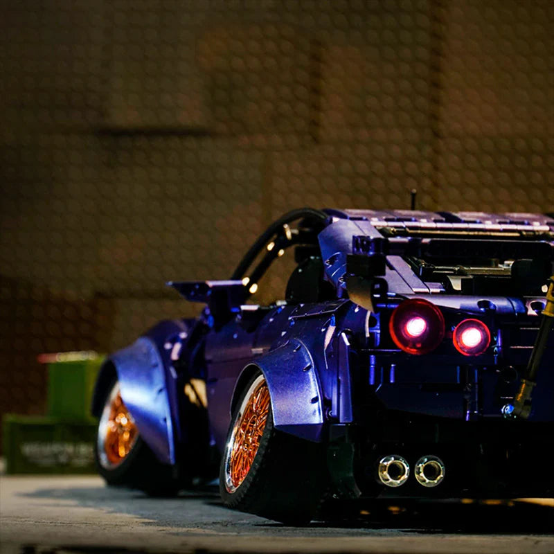Limitierte Edition: Stanced R35 Godzilla | 2389 Teile