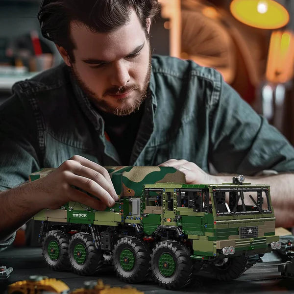 Ferngesteuerter 813 KOLOS | 4732 Teile